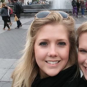 Meet your Posher, Laura